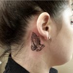 32 Tattoos Behind the Ear - The Pros and Cons - TattoosWin