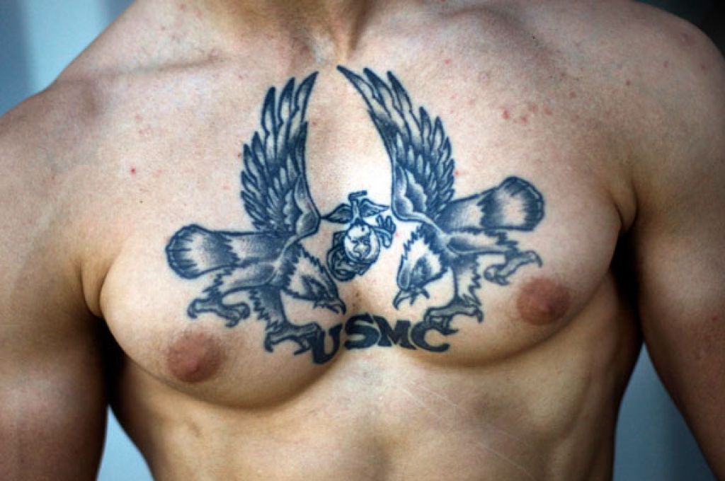 Татуировки на груди мужские простые