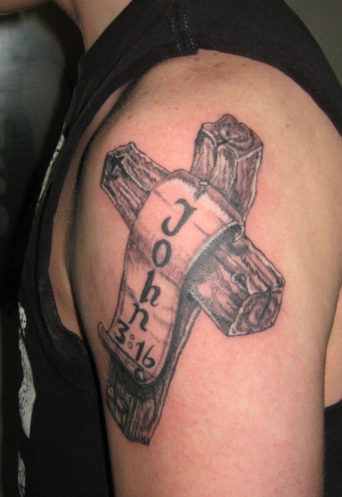 John 3:16 with cross tattoo on shoulder for men.