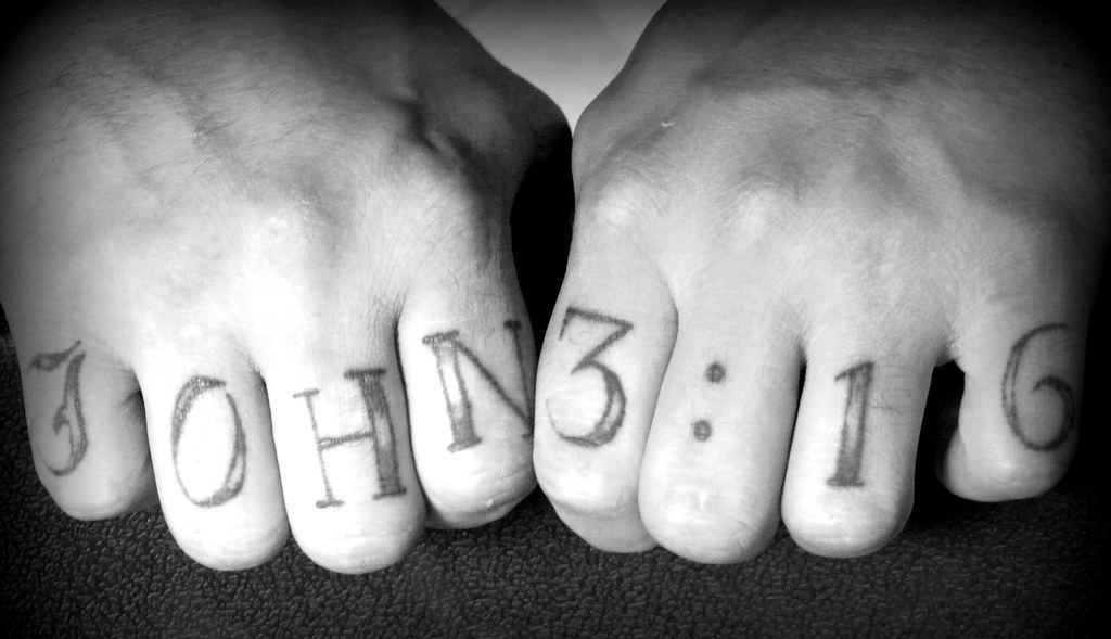 John 3:16 Tattoo on fingers.