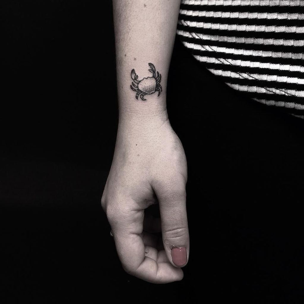 Simple Crab Tattoo for Women