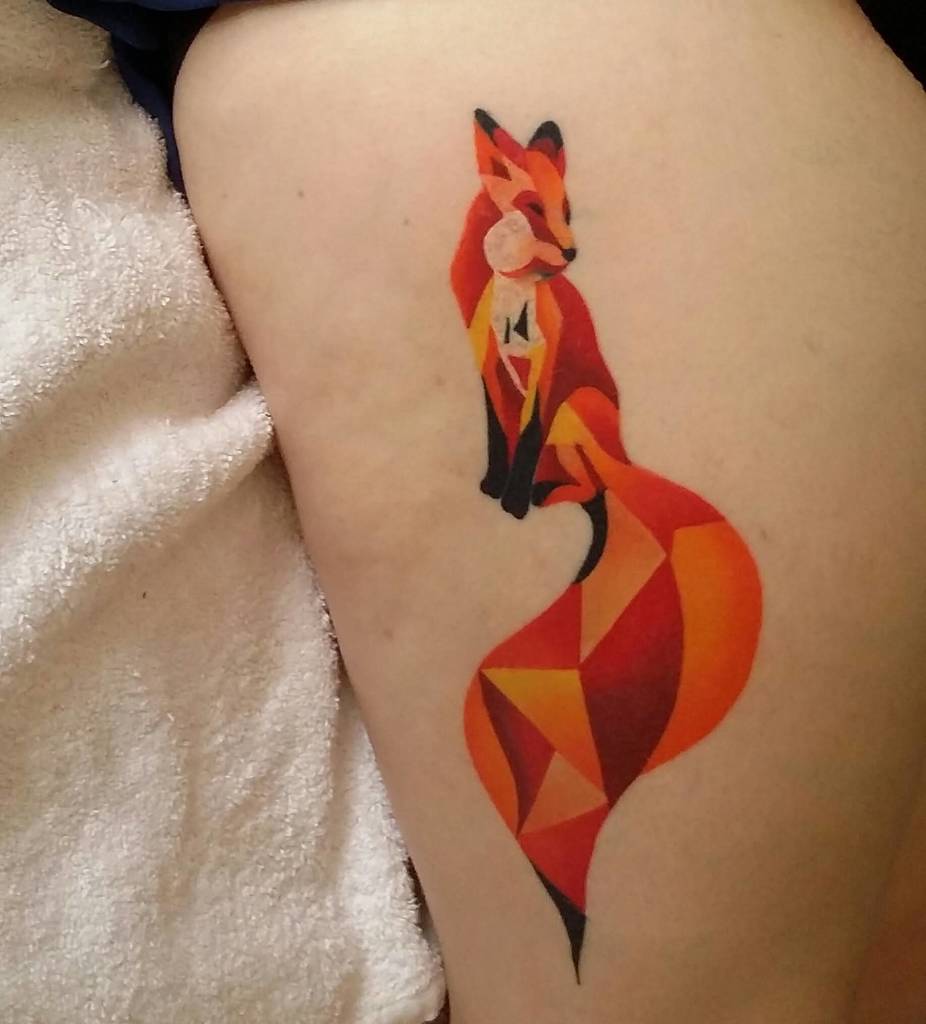 Beautiful 3D Fox Tattoo on leg for women