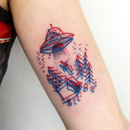 Amazing UFO 3D Red & Blue line tattoo 
